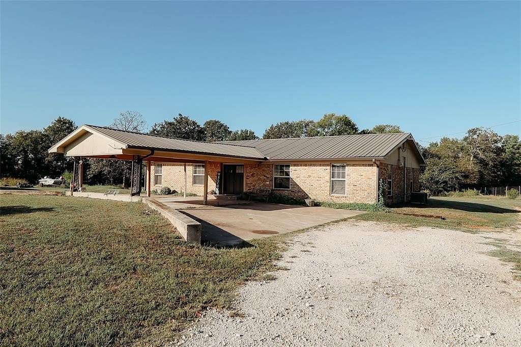 4.499 Acres of Land with Home for Sale in Detroit, Texas