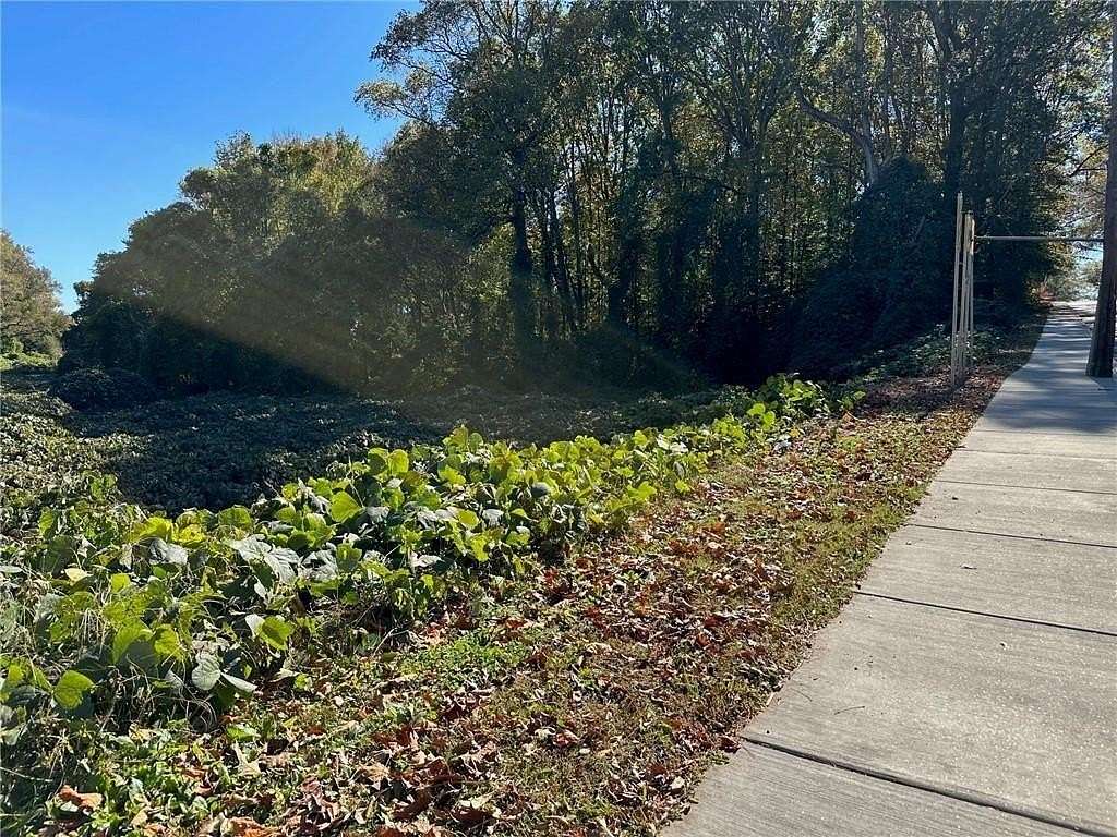 7.69 Acres of Land for Sale in East Point, Georgia