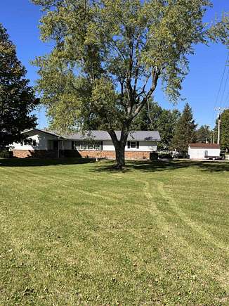 2.33 Acres of Residential Land with Home for Sale in Fremont, Indiana