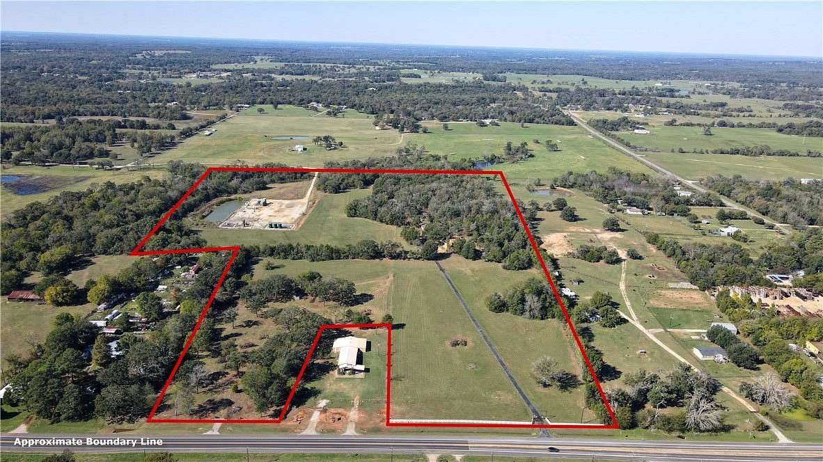 42.786 Acres of Agricultural Land with Home for Sale in Athens, Texas