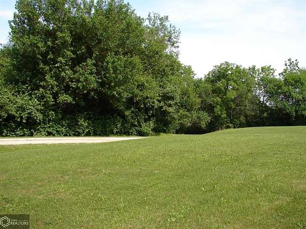 1 Acre of Land for Sale in Mount Pleasant, Iowa