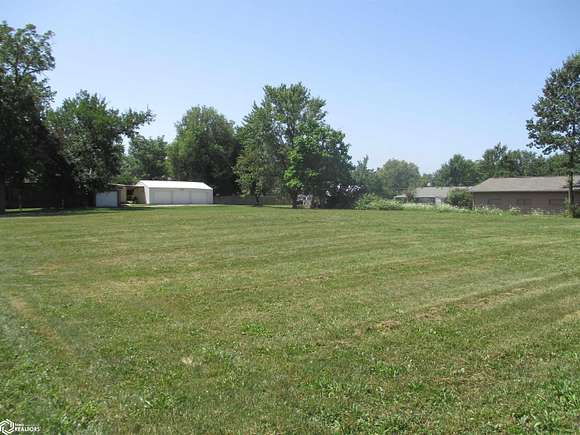 0.673 Acres of Residential Land for Sale in Centerville, Iowa