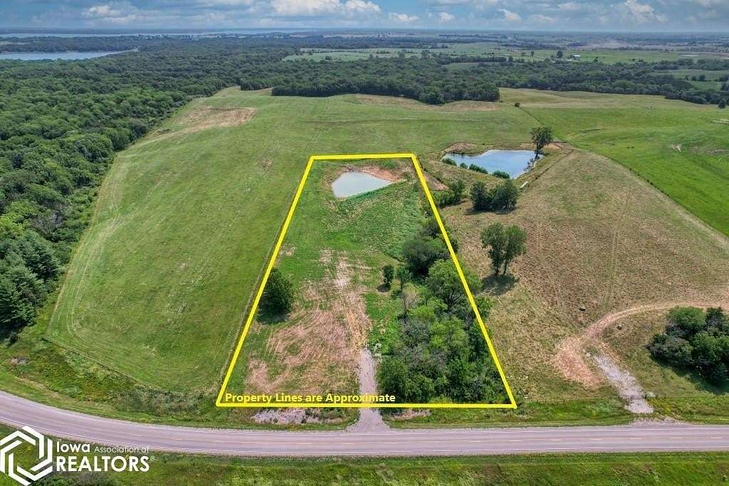 5 Acres of Residential Land for Sale in Plano, Iowa