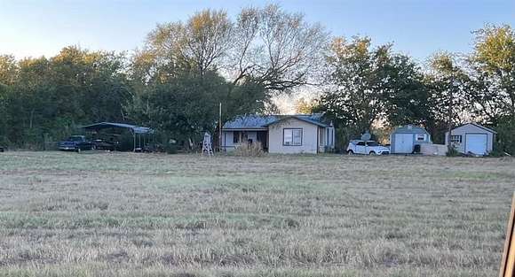 8.756 Acres of Residential Land with Home for Sale in Corsicana, Texas