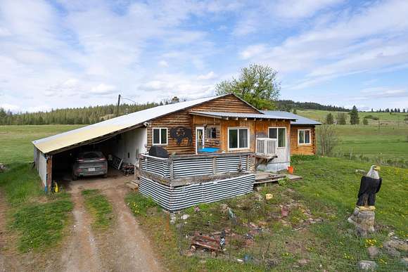 40 Acres of Agricultural Land with Home for Sale in Fruitland, Washington