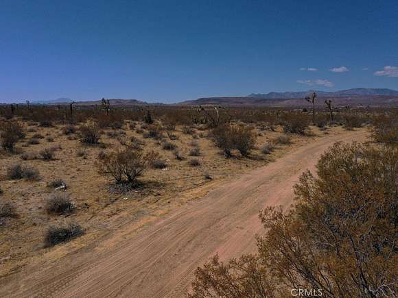 40 Acres of Land for Sale in Yucca Valley, California