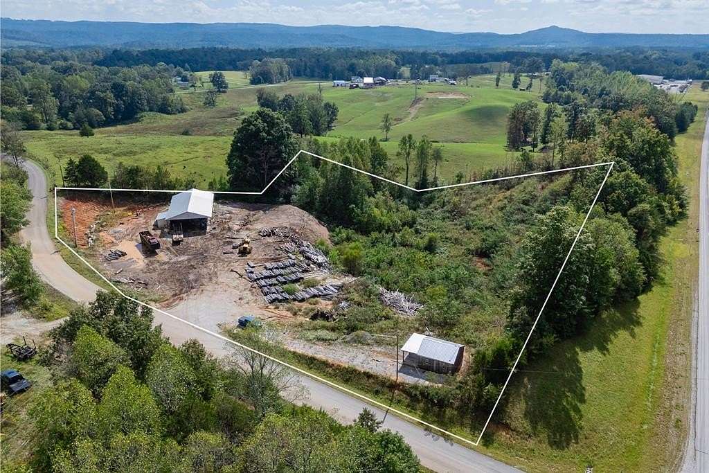 3.7 Acres of Residential Land for Sale in Quebeck, Tennessee