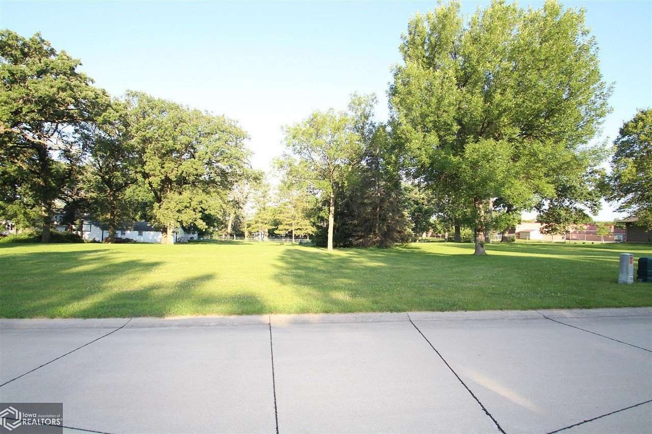 0.16 Acres of Residential Land for Sale in Mason City, Iowa