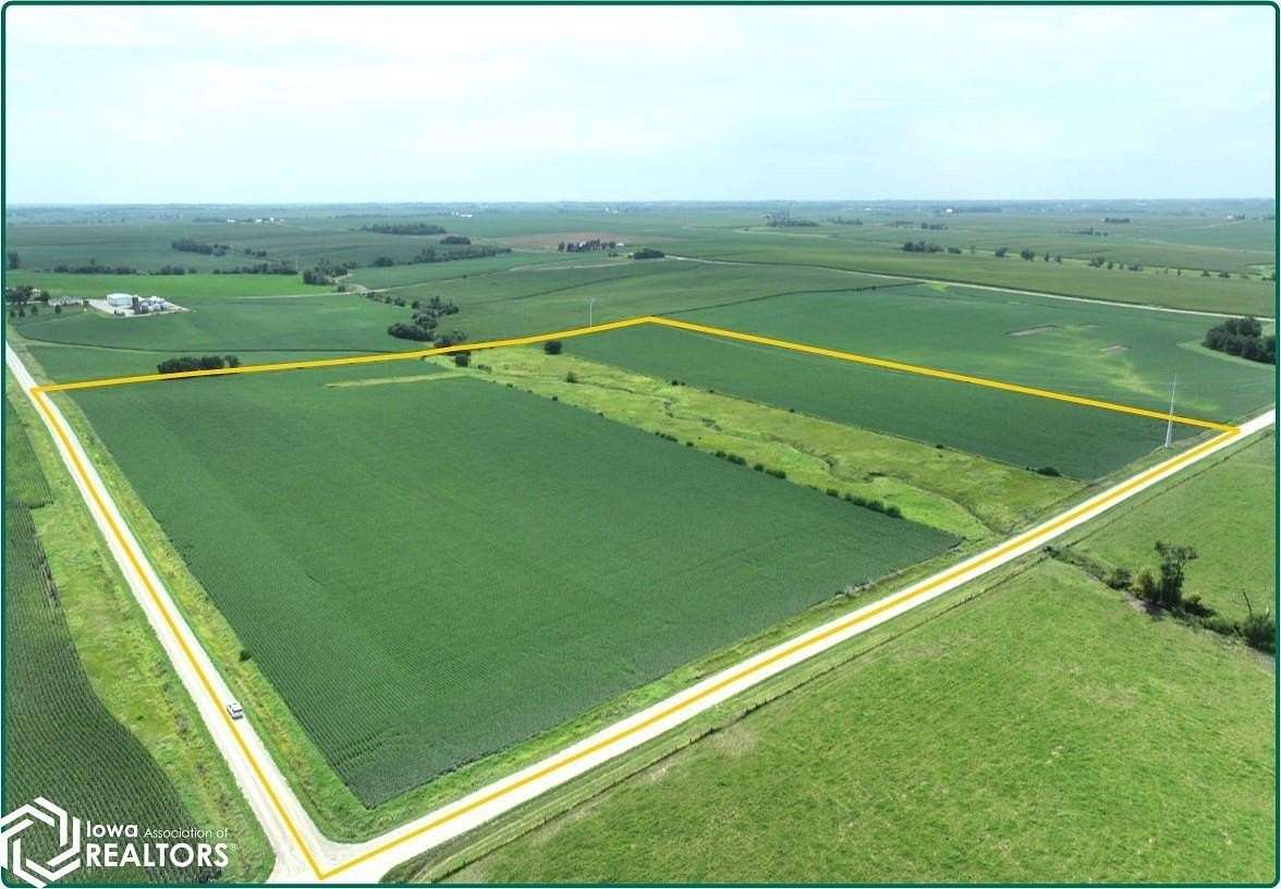 40 Acres of Agricultural Land for Sale in Palo, Iowa