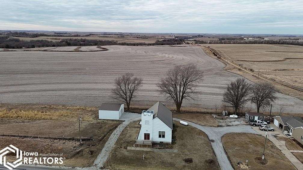 2.22 Acres of Residential Land with Home for Sale in Shenandoah, Iowa