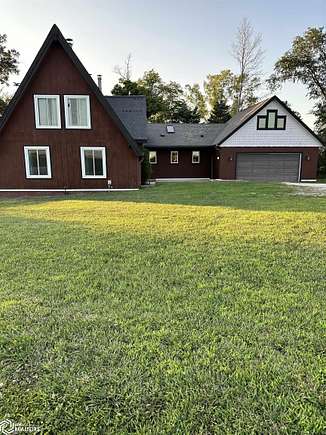 7.25 Acres of Residential Land with Home for Sale in Jefferson, Iowa