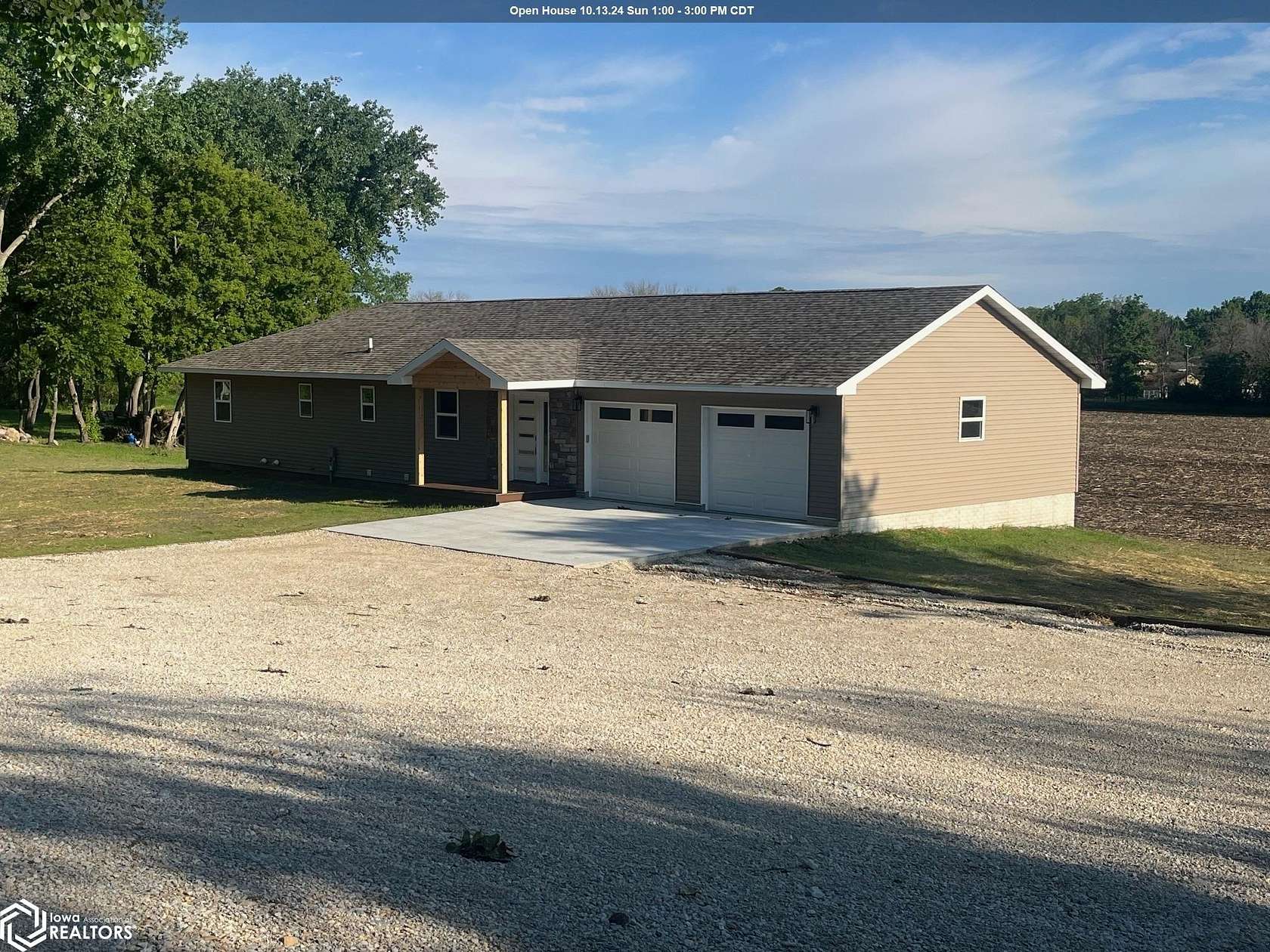 2.42 Acres of Residential Land with Home for Sale in Iowa Falls, Iowa