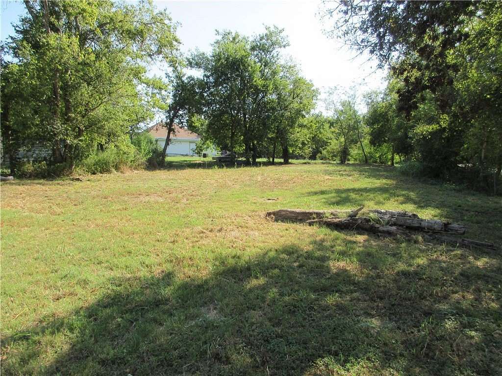 0.3 Acres of Residential Land for Sale in Groesbeck, Texas