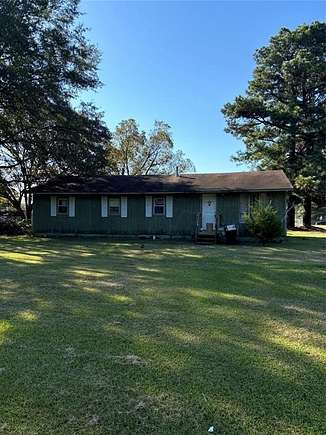 2 Acres of Residential Land with Home for Sale in Texarkana, Arkansas