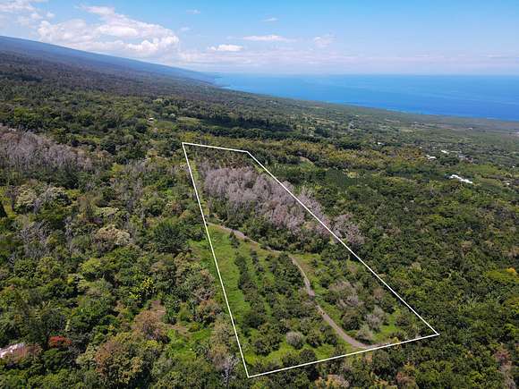 11.84 Acres of Land for Sale in Captain Cook, Hawaii