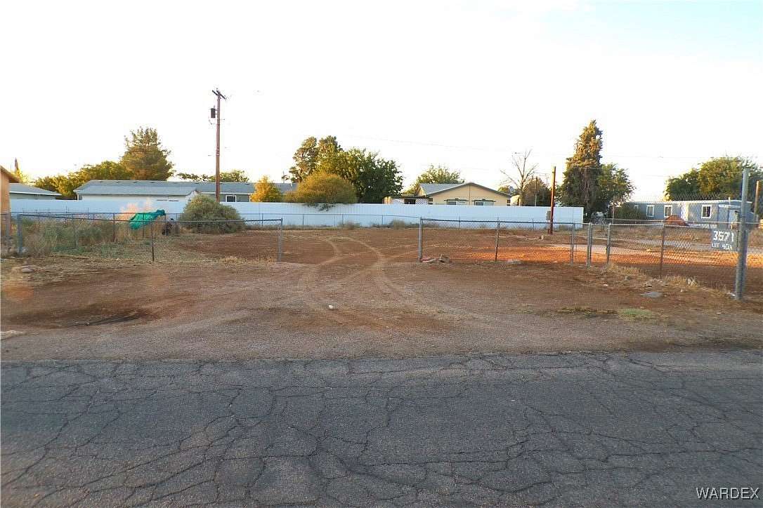 0.26 Acres of Mixed-Use Land for Sale in Kingman, Arizona