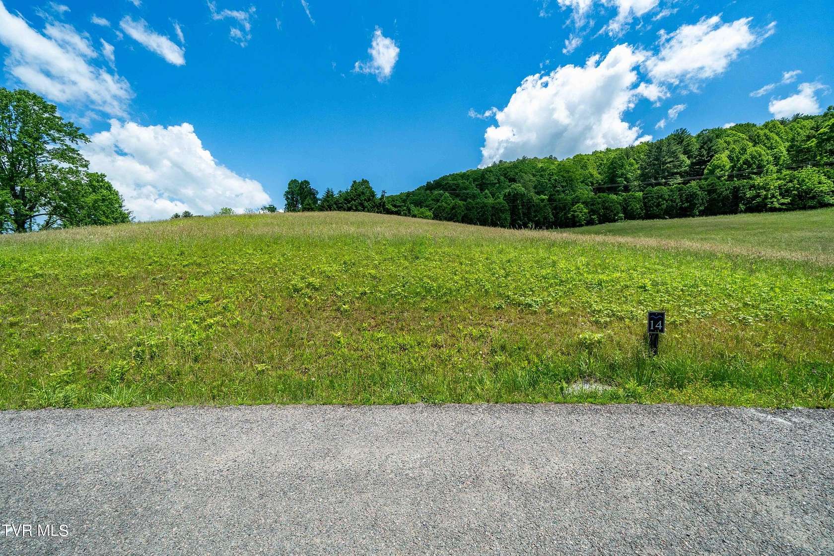 1.58 Acres of Residential Land for Sale in Butler, Tennessee