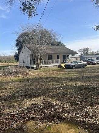 4.264 Acres of Residential Land with Home for Sale in Prairieville, Louisiana