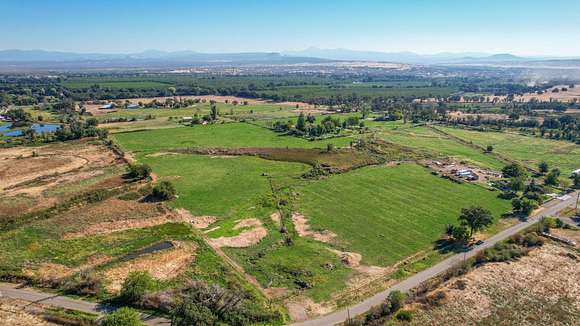 16.73 Acres of Land for Sale in Anderson, California