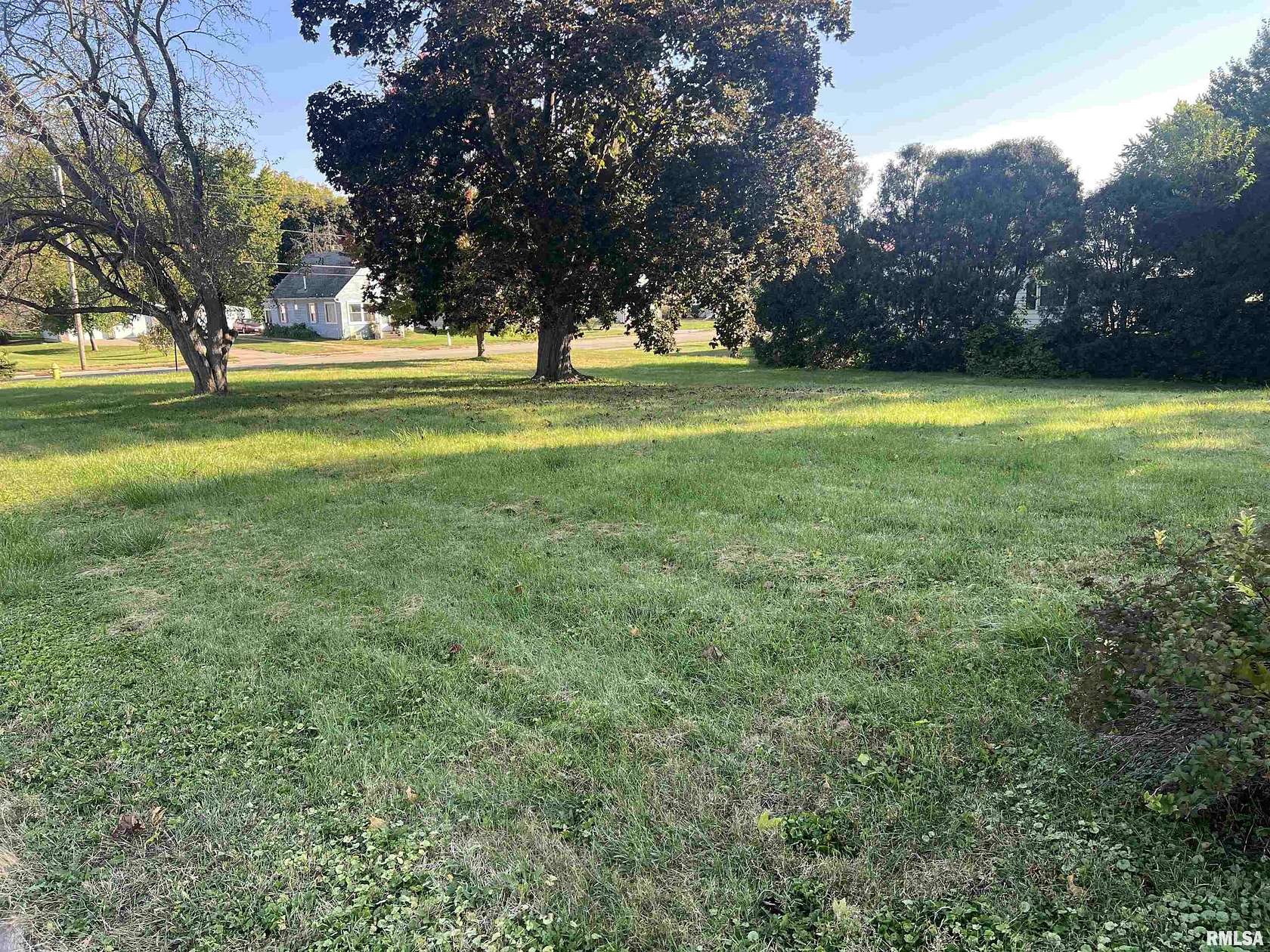 0.32 Acres of Residential Land for Sale in Clinton, Iowa