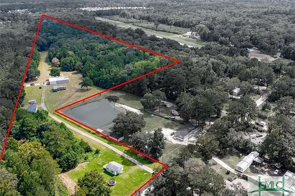 13.03 Acres of Land with Home for Sale in Savannah, Georgia