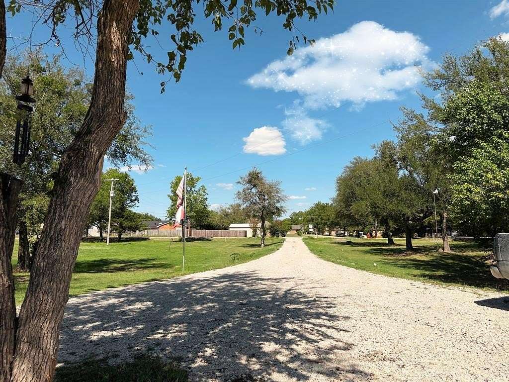 4 Acres of Residential Land with Home for Sale in Trenton, Texas