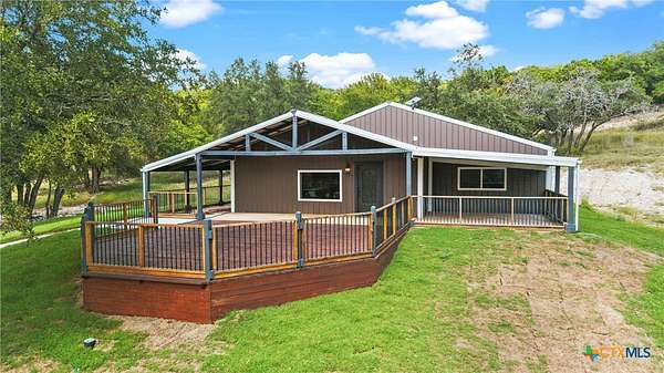 9.37 Acres of Residential Land with Home for Sale in Gatesville, Texas