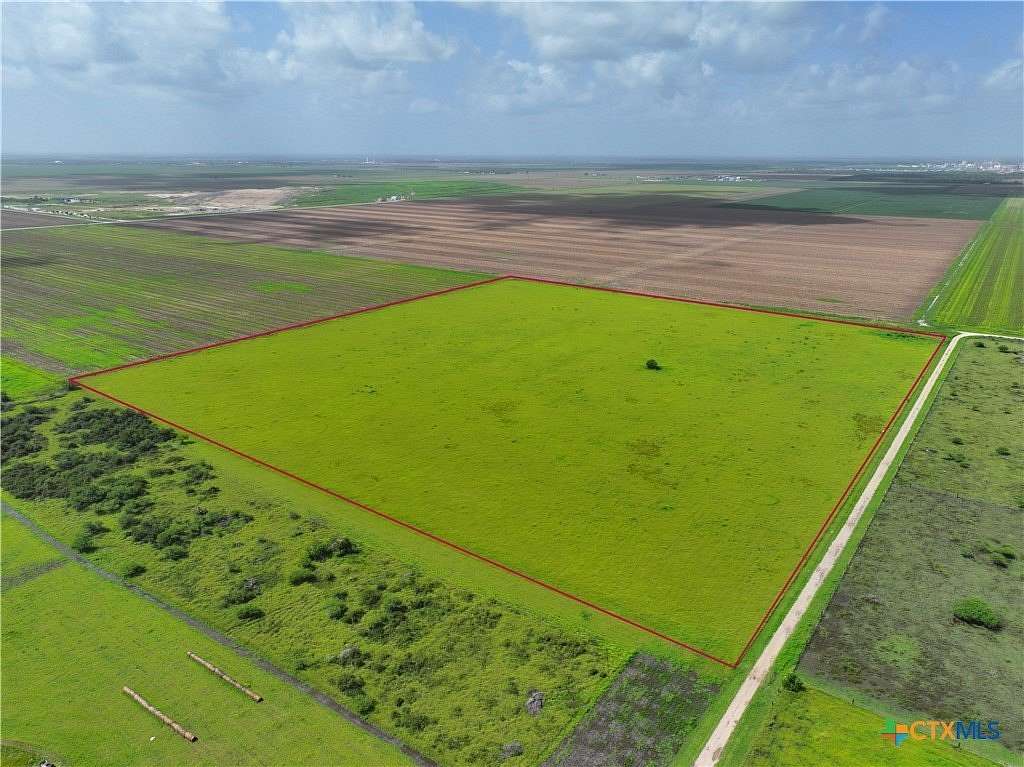 36.8 Acres of Agricultural Land for Sale in Victoria, Texas