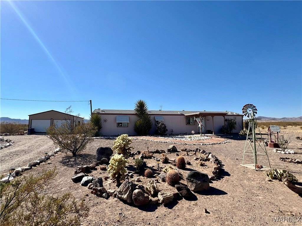 2.35 Acres of Residential Land with Home for Sale in Golden Valley, Arizona