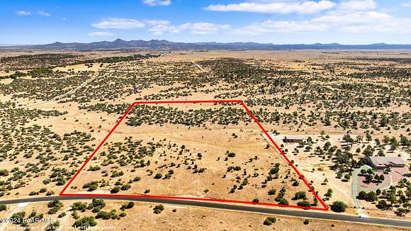 21.81 Acres of Land for Sale in Prescott, Arizona