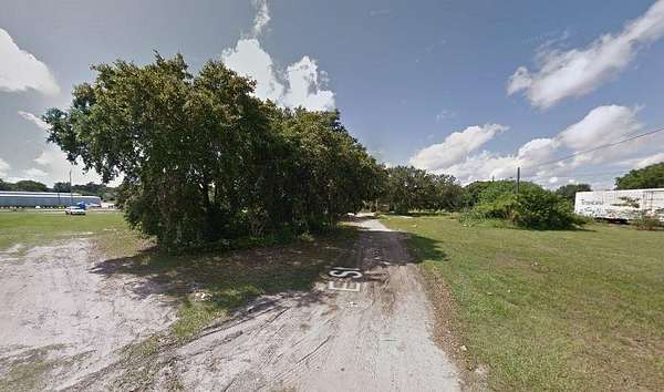 1.26 Acres of Land for Sale in Lake Wales, Florida