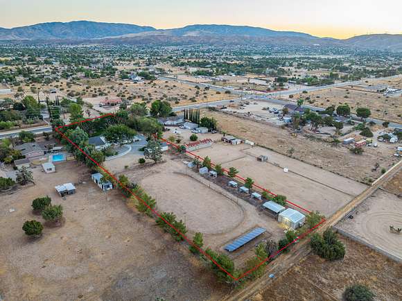 2.42 Acres of Residential Land with Home for Sale in Palmdale, California