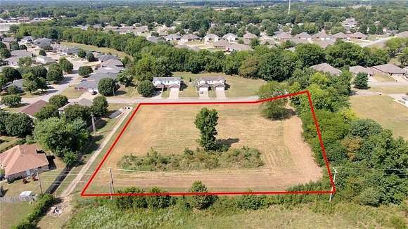 2.204 Acres of Residential Land for Sale in Farmington, Arkansas