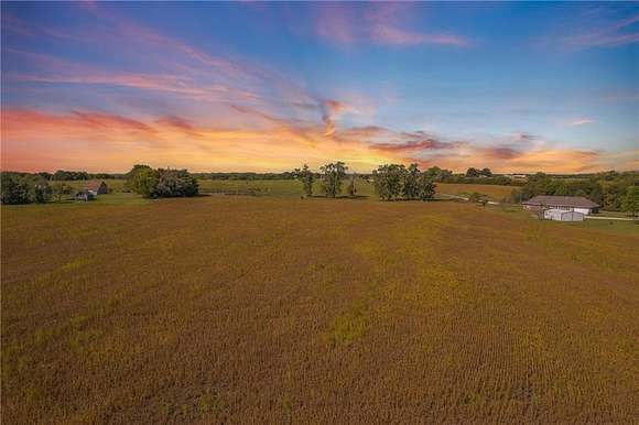 9.74 Acres of Residential Land for Sale in Hamilton, Missouri