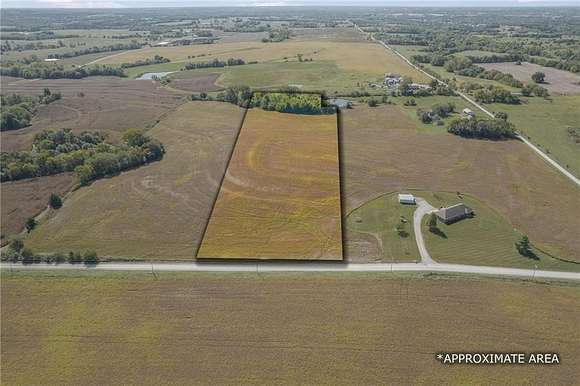 9.74 Acres of Residential Land for Sale in Hamilton, Missouri