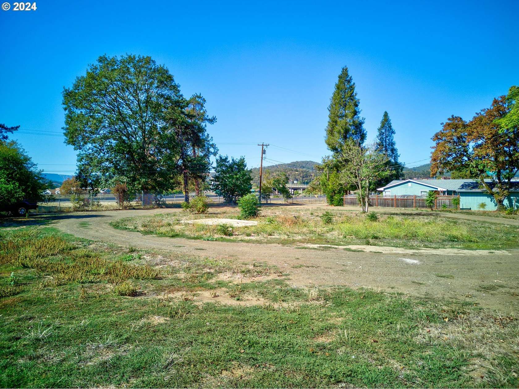 0.6 Acres of Residential Land for Sale in Roseburg, Oregon