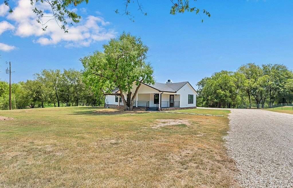 2 Acres of Residential Land with Home for Sale in West, Texas