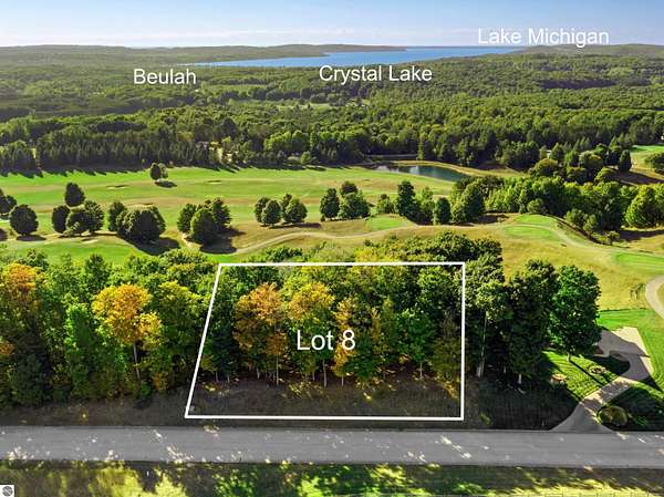 1 Acre of Residential Land for Sale in Beulah, Michigan