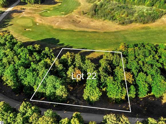 1 Acre of Residential Land for Sale in Beulah, Michigan