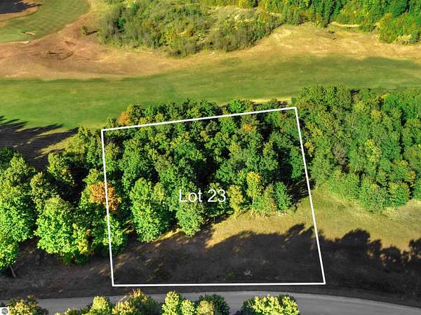 1.2 Acres of Residential Land for Sale in Beulah, Michigan