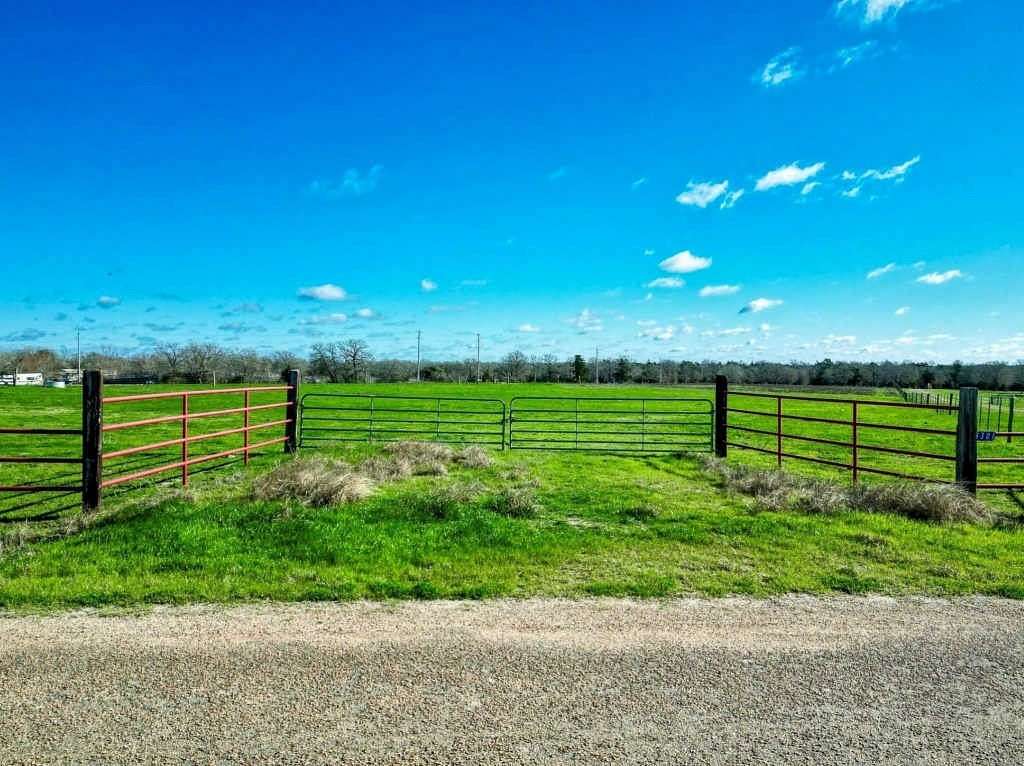 Residential Land for Sale in Flatonia, Texas