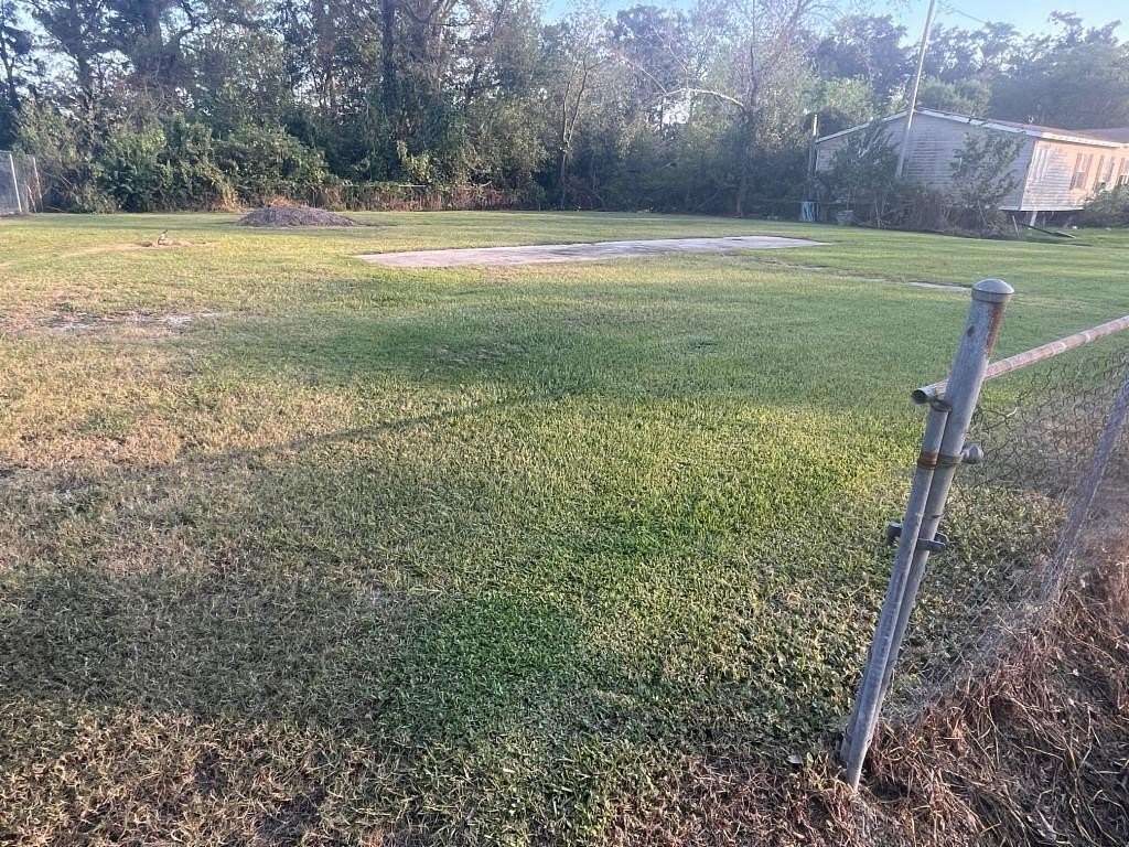 0.879 Acres of Residential Land for Sale in Houma, Alabama