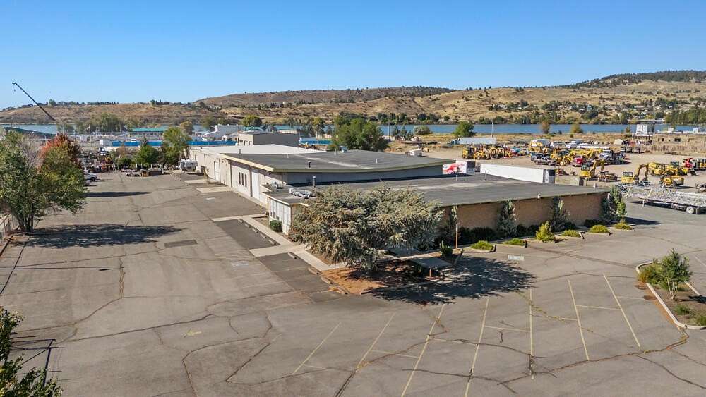 3.1 Acres of Commercial Land for Sale in Klamath Falls, Oregon