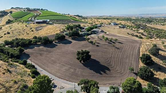 9 Acres of Residential Land with Home for Sale in Paso Robles, California