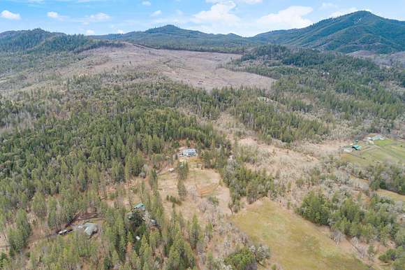 40 Acres of Recreational Land with Home for Sale in White City, Oregon