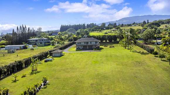 2 Acres of Residential Land with Home for Sale in Haʻikū, Hawaii