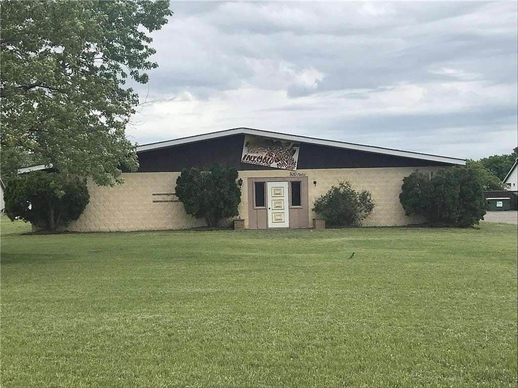 2 Acres of Mixed-Use Land for Sale in Richmond, Minnesota