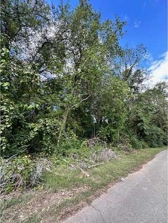 1.69 Acres of Residential Land for Sale in Florence, Alabama