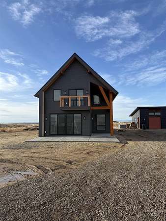 10 Acres of Residential Land with Home for Sale in Mountain Home, Idaho