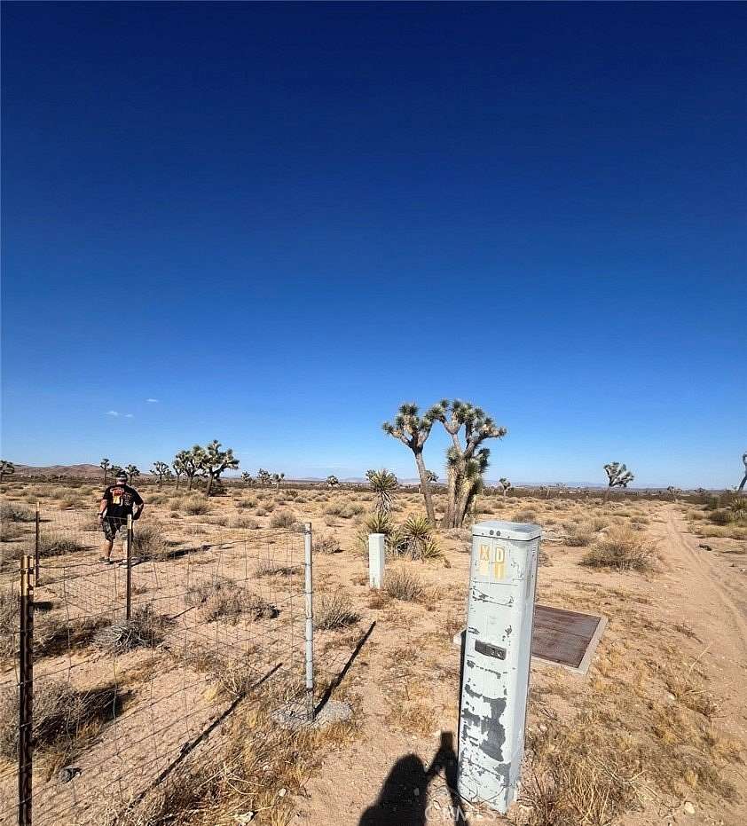 4.68 Acres of Residential Land for Sale in Joshua Tree, California